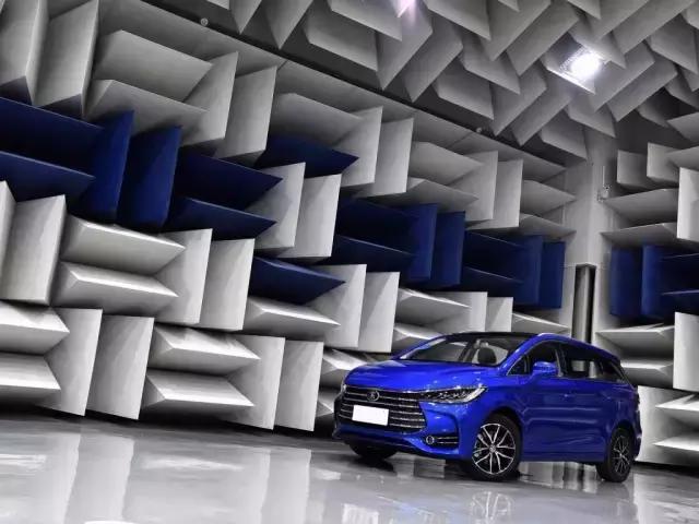 比亚迪宋maxdmi和宋plusdmi,比亚迪宋maxdm-i超级混动2022价格