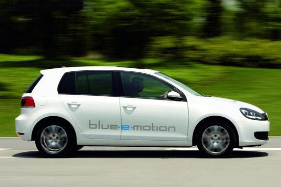 大众给高尔夫出敞篷版，汽车造型拉风，性价比超高