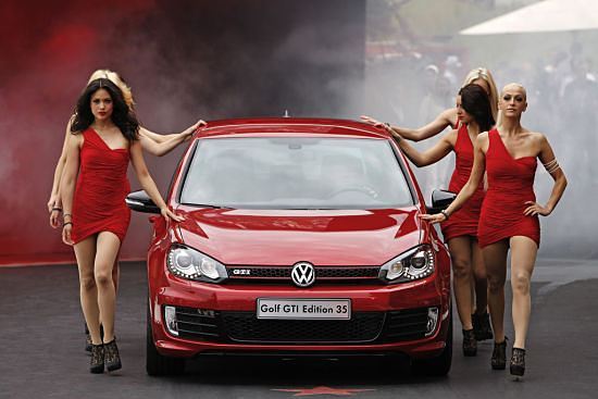 大众给高尔夫出敞篷版，汽车造型拉风，性价比超高