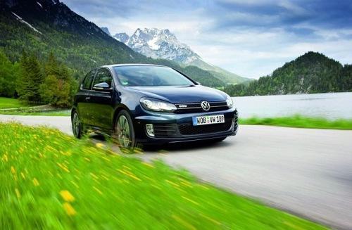 大众给高尔夫出敞篷版，汽车造型拉风，性价比超高