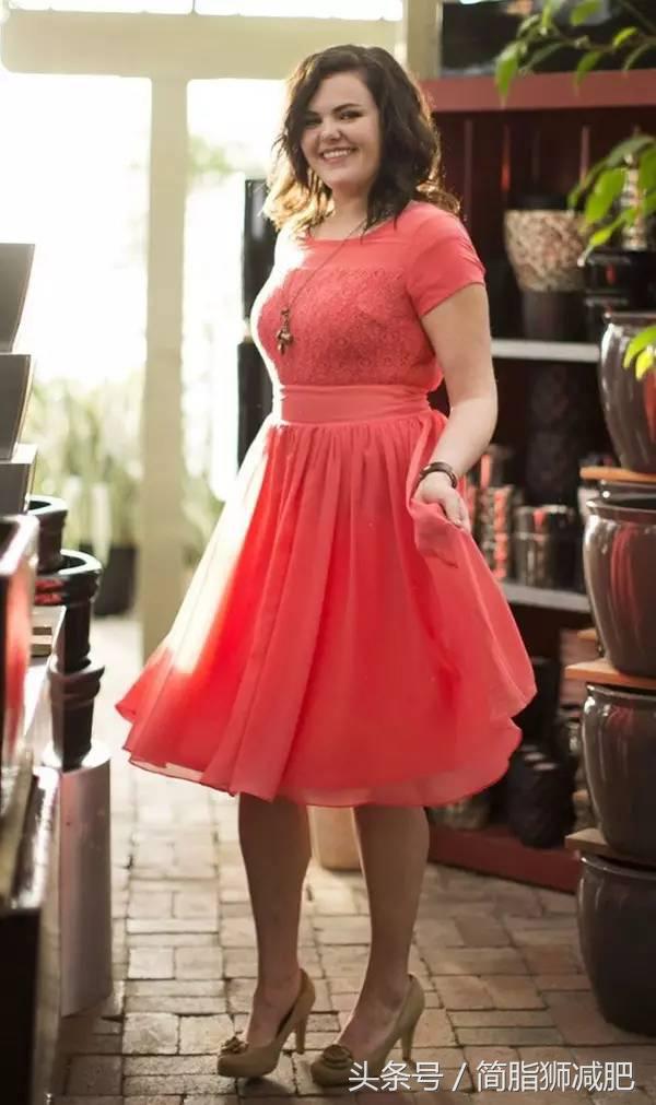 200斤女胖子的穿衣搭配秘诀，让你一改囧样