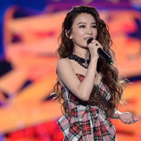 范冰冰唐嫣杨丞琳,范冰冰唐嫣谁穿的最好看