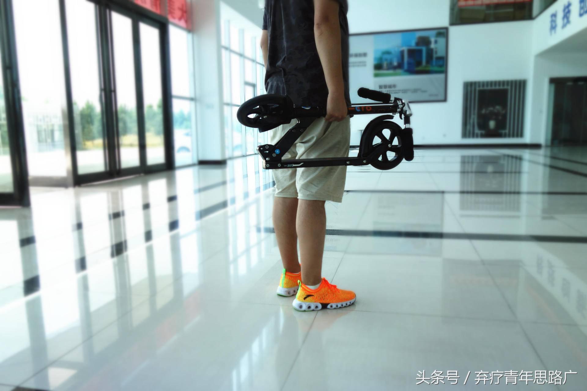 电动小型代步滑板车,高颜值电动代步滑板车