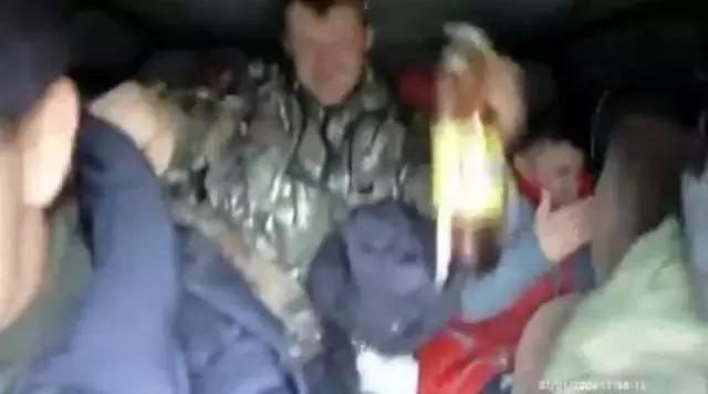 能震碎玻璃的低音炮,能震动身体的低音炮