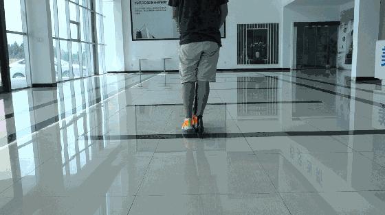 电动小型代步滑板车,高颜值电动代步滑板车