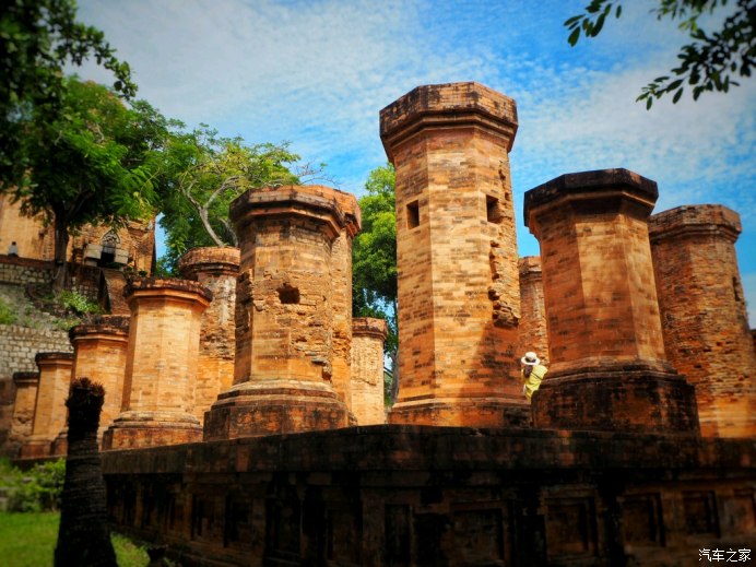古迹寻访越南芽庄占婆塔,探索越南神秘长发村