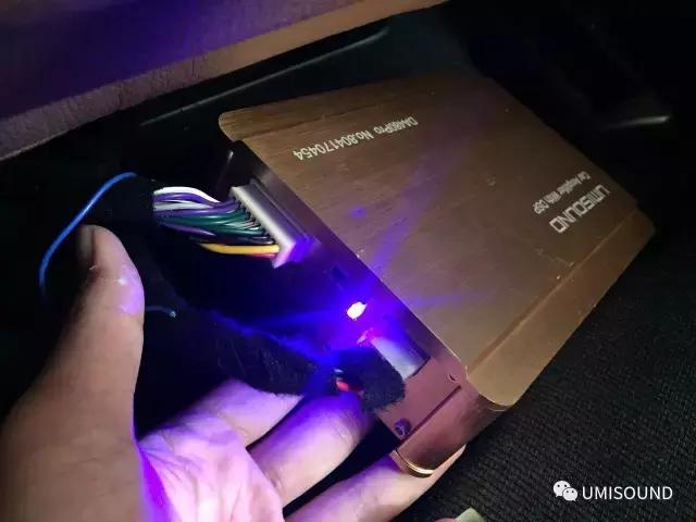 宝马5系改装大屏音频切换,优美声dsp480功放测评