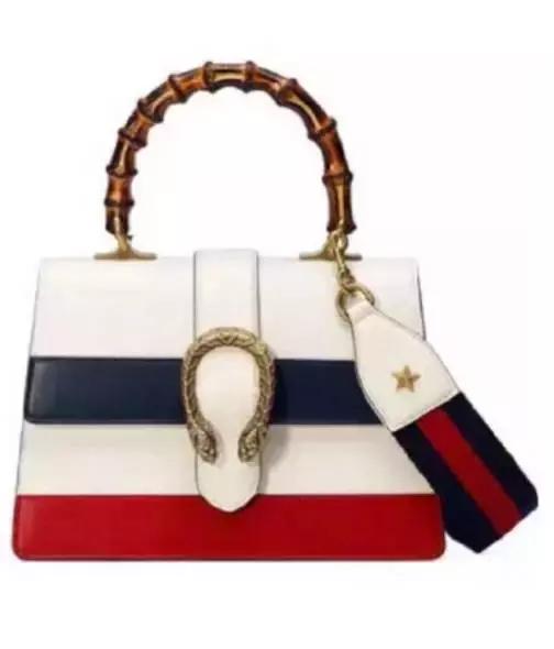 杨幂穿的gucci的格纹外套,杨幂celine上衣