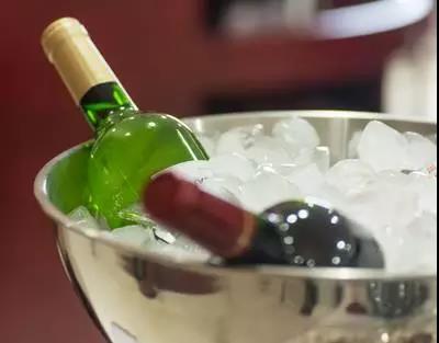 起泡酒品鉴顺序,起泡酒怎么判断变没变质