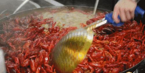 他靠小龙虾如何财富过千万,投资餐饮半年亏掉50万分享4点教训