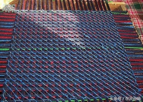 旧毛线手工地毯怎么做,用旧毛线手工制作地毯的各种做法