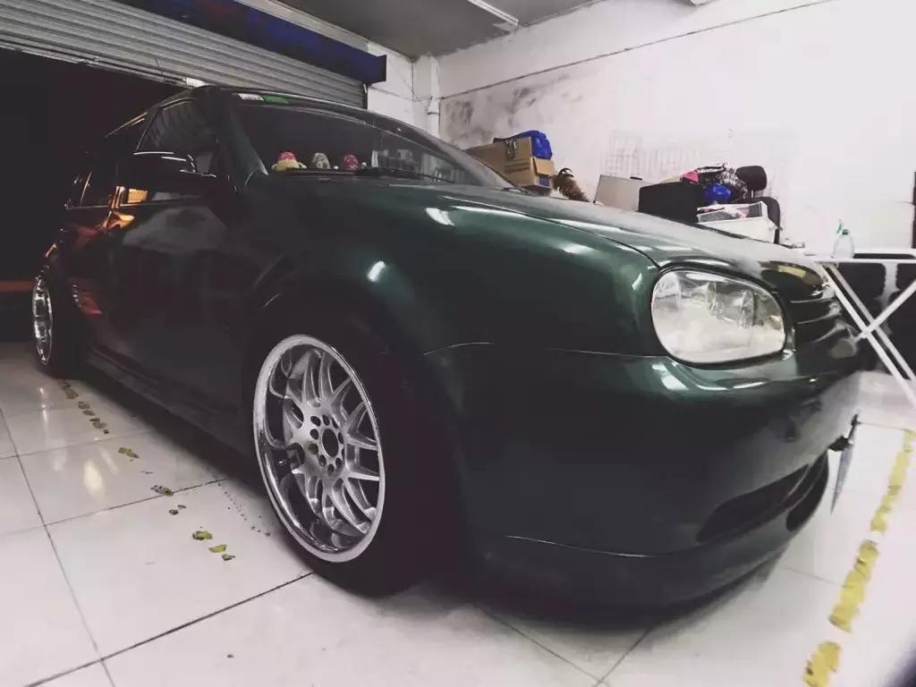 一个喜欢玩车的女司机,喜欢玩飞车的女生是什么性格