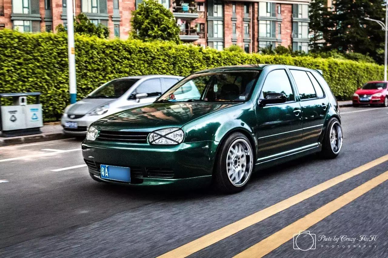 一个喜欢玩车的女司机,喜欢玩飞车的女生是什么性格