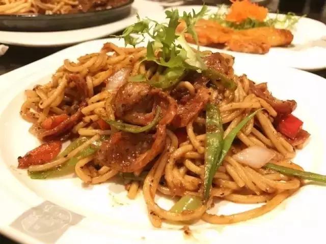 郑州小吃美食推荐店排名榜前十,郑州新东区小吃美食攻略