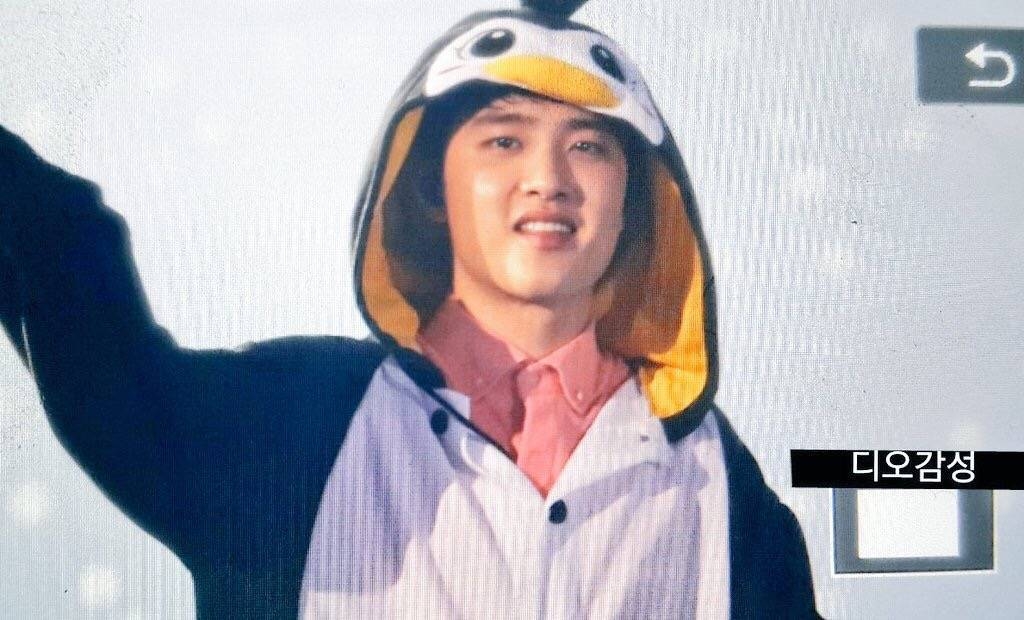 exo金珉锡最新动图,exo分享迪士尼