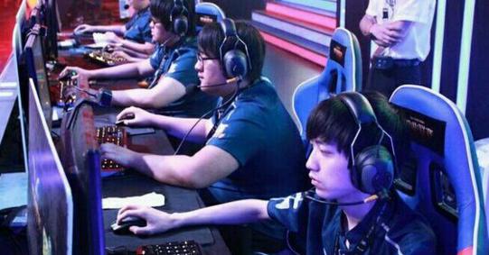 lol工作选手鼠标,lol工作选手操作键盘鼠标视频