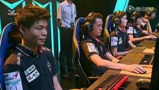 lol工作选手鼠标,lol工作选手操作键盘鼠标视频