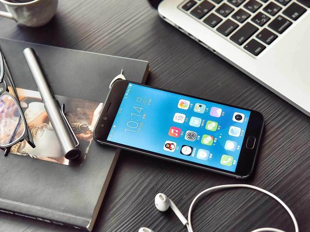 oppo手机和vivo哪个靠谱 (oppo和vivo的手机哪个质量好)