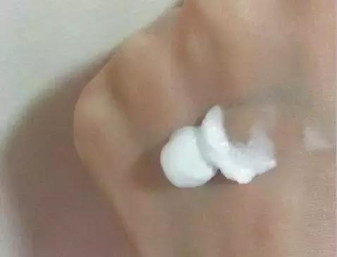 林允卸妆喝美白饮视频,林允推荐卸妆