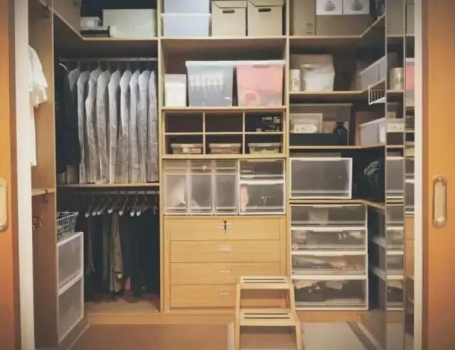 家里收纳柜多干净整洁,家里没有收纳柜大家是怎么解决的