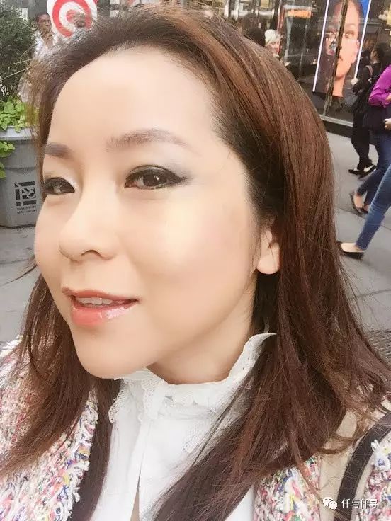 蕾哈娜彩妆品牌名字,蕾哈娜的彩妆品牌生命周期分析