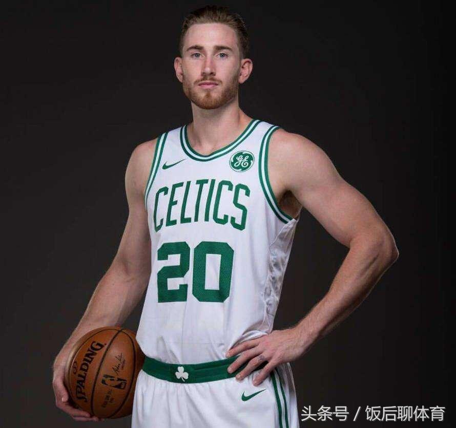 c罗和梅西的工资谁最高,梅西和c罗历年年薪一览表