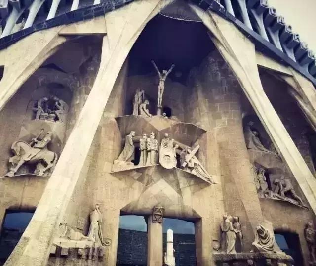 走进巴塞罗那俱乐部,带你切身走进西班牙巴塞罗那