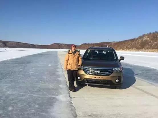 1.5吨的车百公里油耗是多少钱,自重1.5吨轿车油耗一般是多少