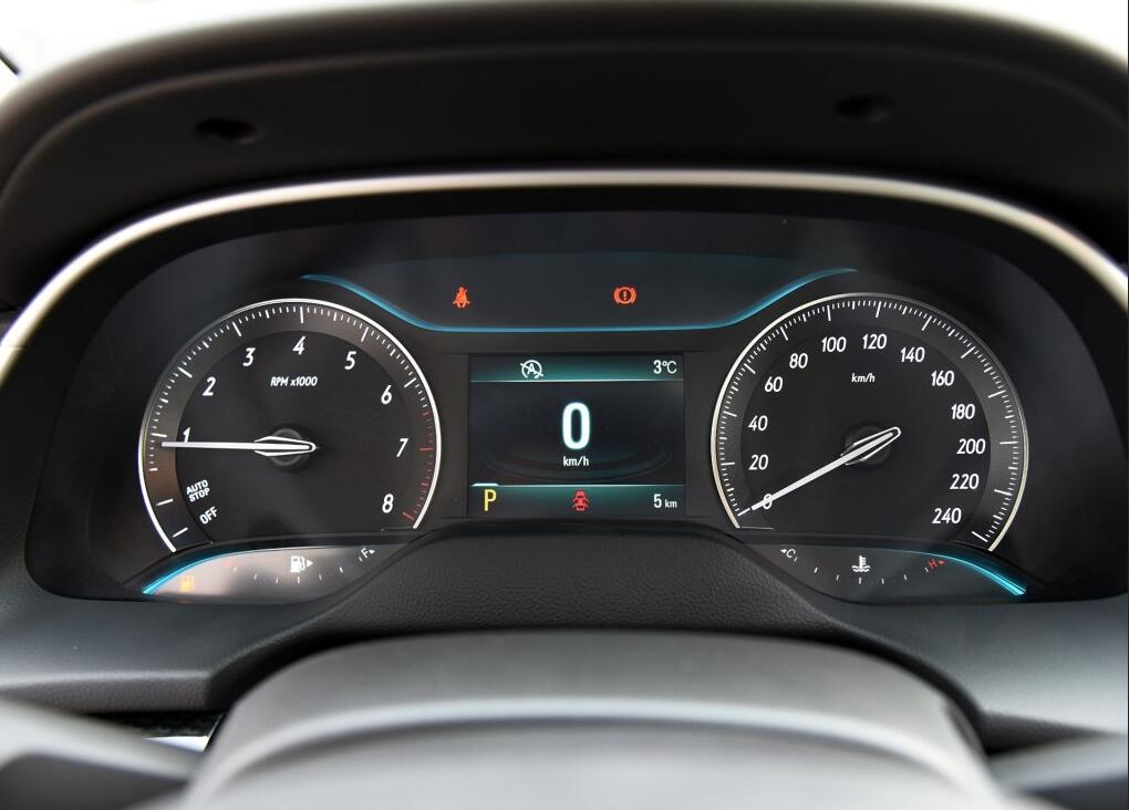 2017款英朗自动豪华型用车感受，底盘低不适合在农村开