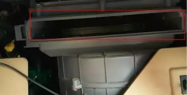 宝马车空气滤清器如何拆卸,宝马车空调滤芯怎么拆