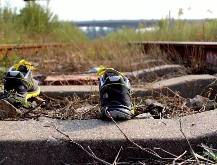 秋冬跑步鞋排行榜,北面跑步鞋是巅峰系列嘛