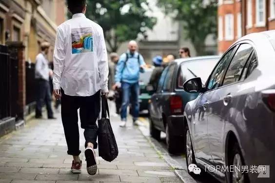 管你花枝招展，我却独爱黑白