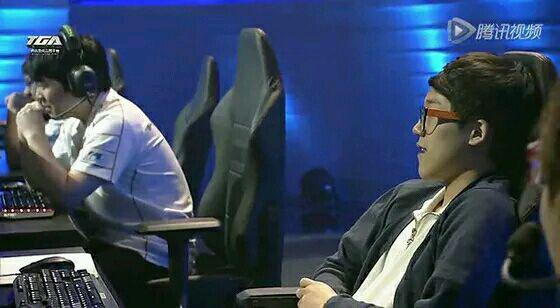 lol工作选手鼠标,lol工作选手操作键盘鼠标视频