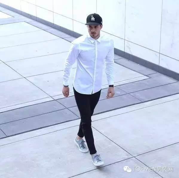 管你花枝招展，我却独爱黑白