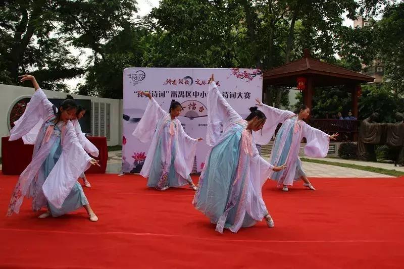 桥城中学的诗词大赛玩穿越，古诗词也能这么有趣！（文末有福利）