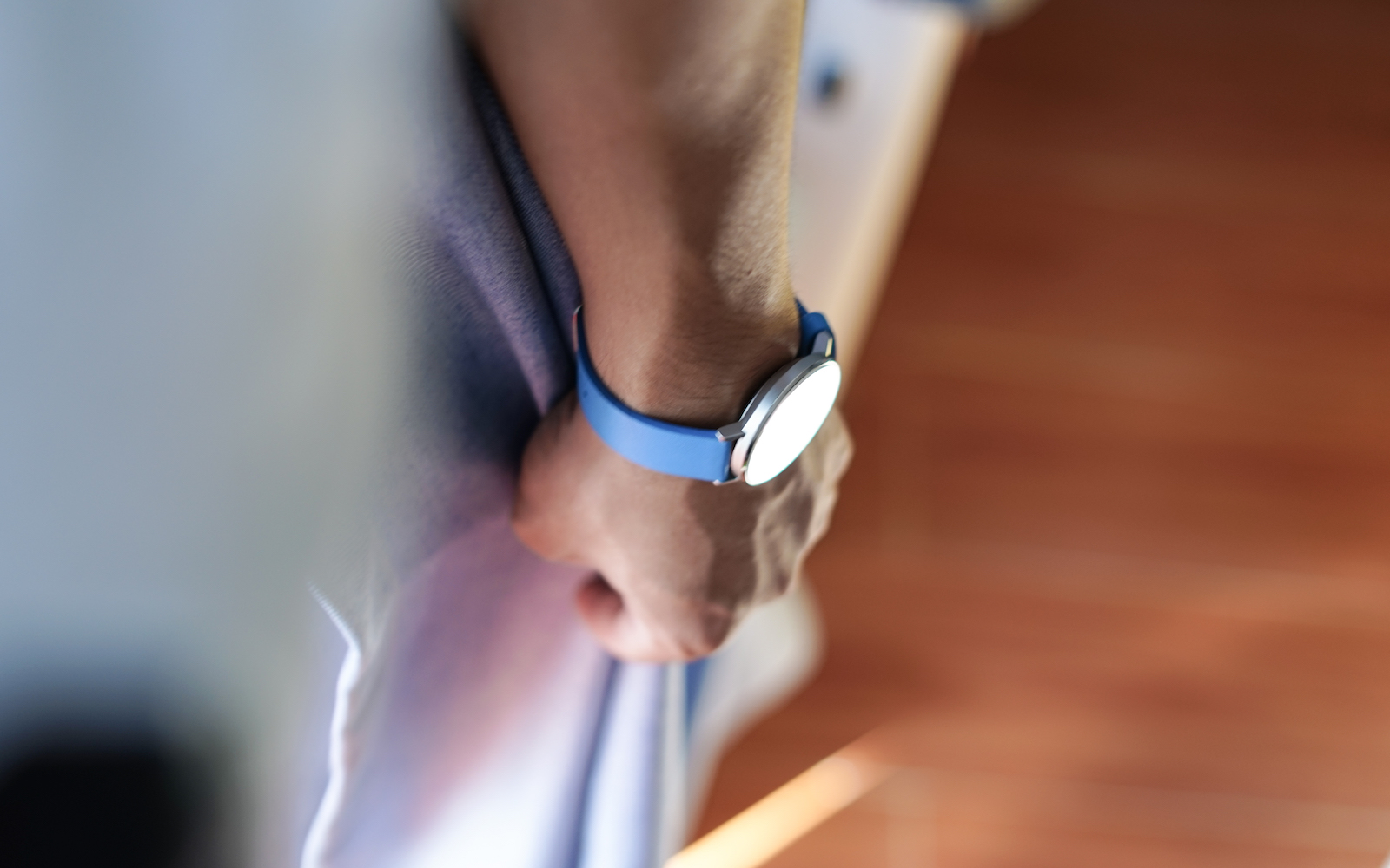 苹果手表更好还是太空人手表更好,苹果智能表值得买吗