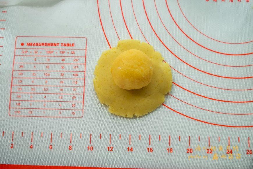 每年抢都抢不到的网红月饼，我做了一大盒，邻居闻到香味都来敲门