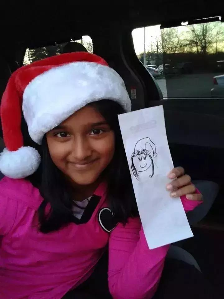 他是一名超市检票员，却依靠神奇画风，给大家带来快乐