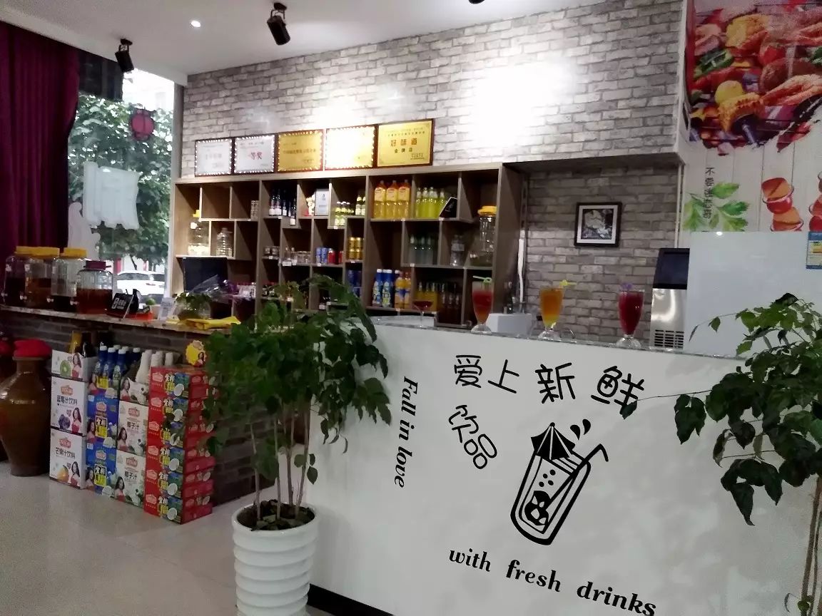 大理人挤破头只为来吃这家店的一张纸！