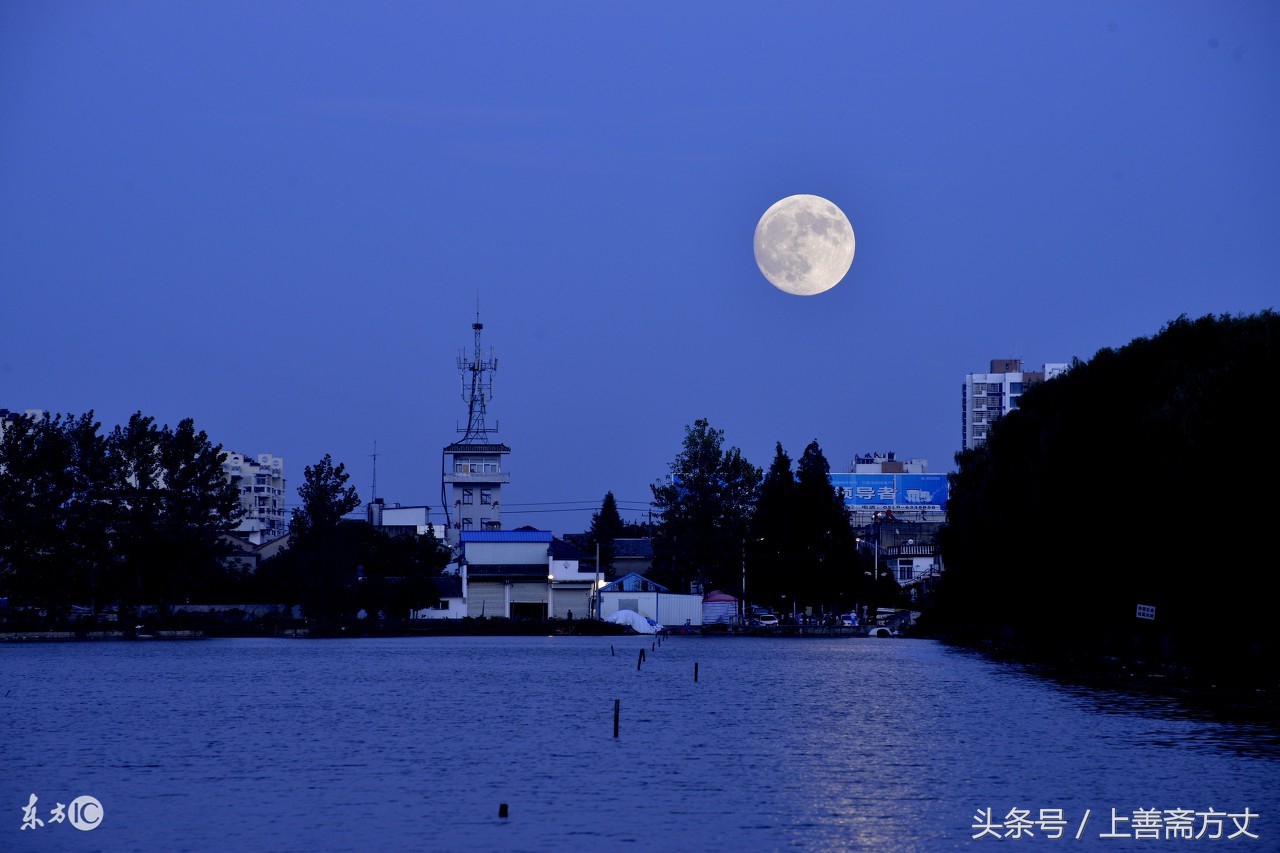 年年中秋望月圆下一句,年年中秋赏明月下句