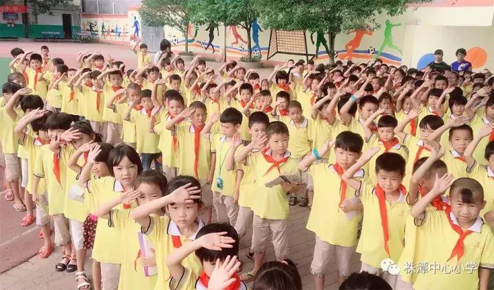 这几天，株潭各小学在网上红了