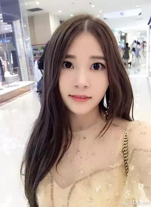 lol女主播酥酥在哪直播,lol主播带妹被封直播间