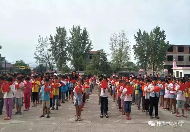 这几天，株潭各小学在网上红了