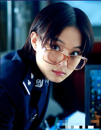 杨幂村姑造型看不出是本人，而一眼认不出的男星谁也比不过梁家辉