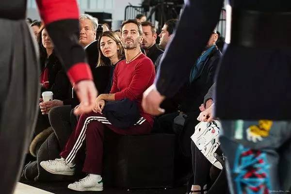 被抢到全网断货的面霜,被博主卖断货