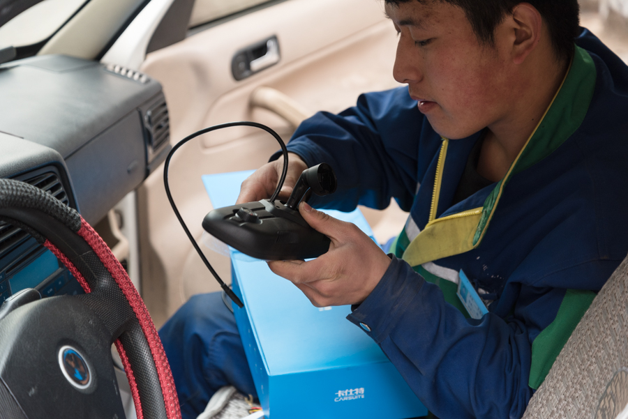 碰瓷追尾都不怕导航语音样样行——卡仕特T1智能云镜简测