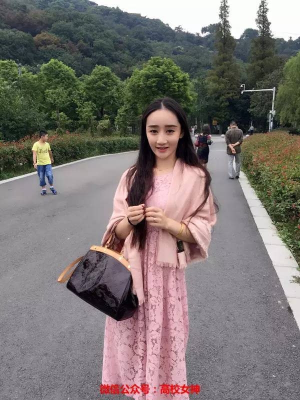 南京市十大女神，秀色可餐，章泽天能否当上市花？