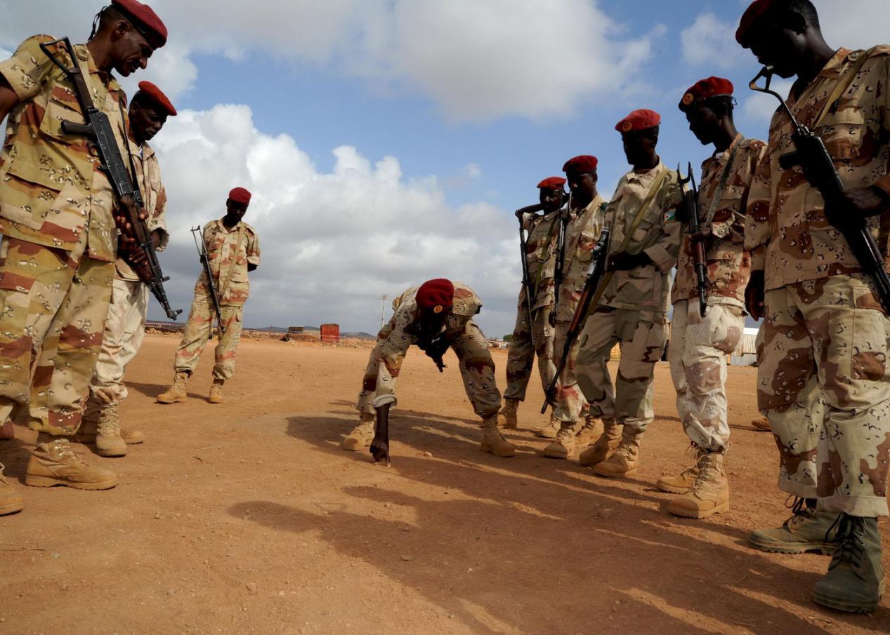 81式自动步枪设计缺陷,战术型81式步枪