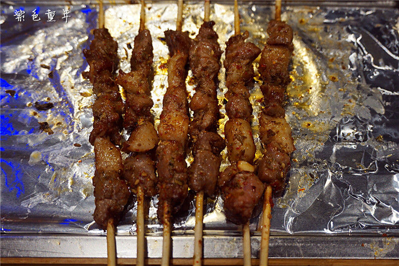 木屋烧烤pk冰城串吧,冰城串吧烤鸡肉