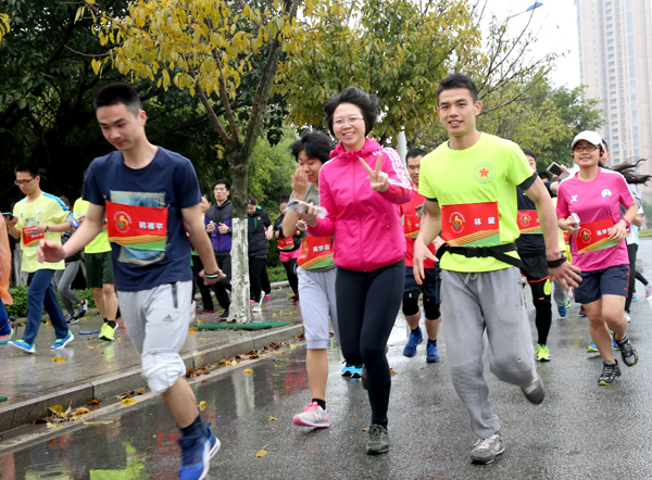 涓浗浜烘皯瑙ｆ斁鍐涚210鍖婚櫌,瑙ｆ斁鍐涚180鍖婚櫌鎶ゅ＋